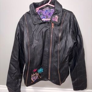Disney descendants black faux leather motorcycle jacket zip Apple graphic 9/10